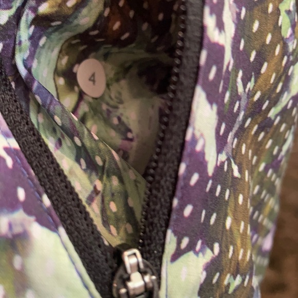 Lululemon Floral Sport Printed Short - Picture 3 of 5